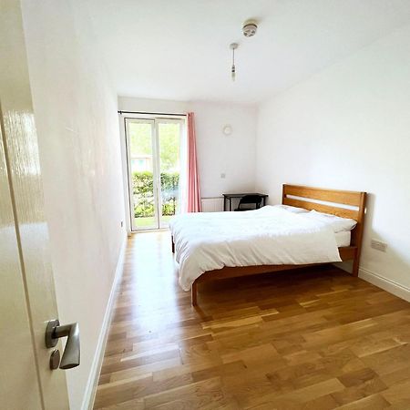 Bedroom 2, Queens Road Londres Exterior foto